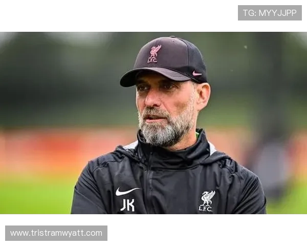 克洛普战术新趋势：重塑球队攻防平衡，追求高压与控球的完美结合