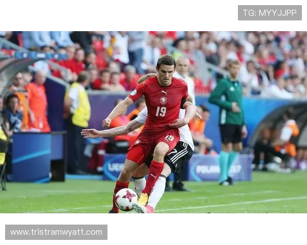 从终结者到搅局者：努涅斯在进攻中的真实定位